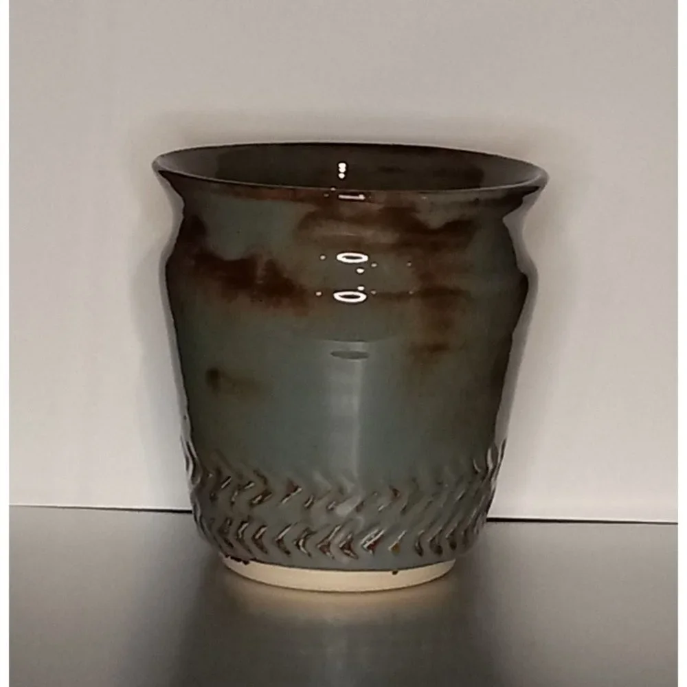 Artist Signed Studio Pottery Arrow Design‎ Vase Pot Planter Vessel Glazed Boho